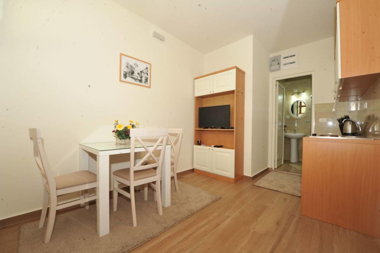 Apartments Olive Kotor Extérieur photo